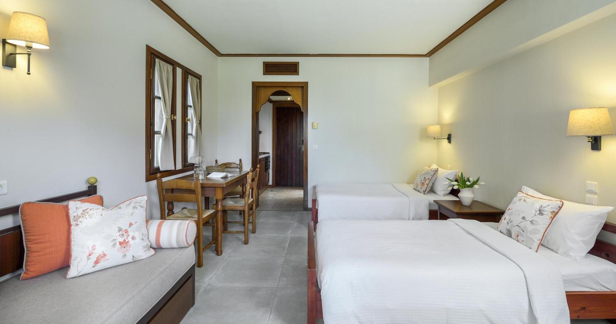Simantro Hotel